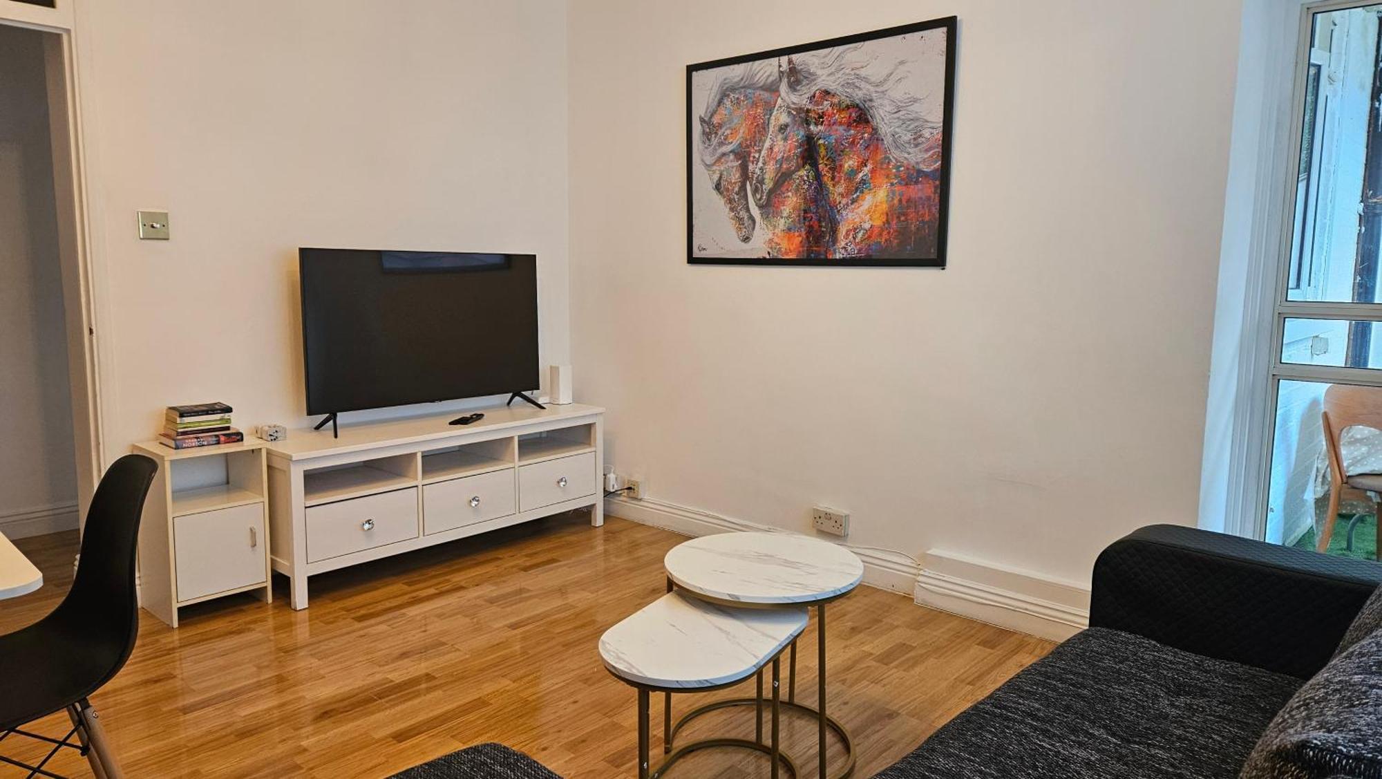 Spacious Two Bedroom Apartment In Battersea, Free Parking Λονδίνο Εξωτερικό φωτογραφία
